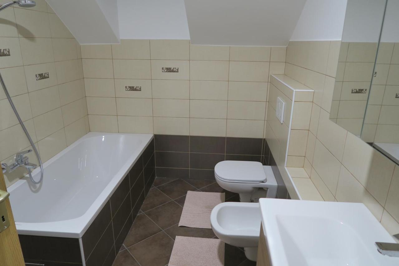 Rooms For Rent In Любляна Екстериор снимка