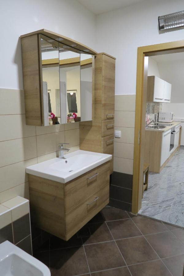 Rooms For Rent In Любляна Екстериор снимка