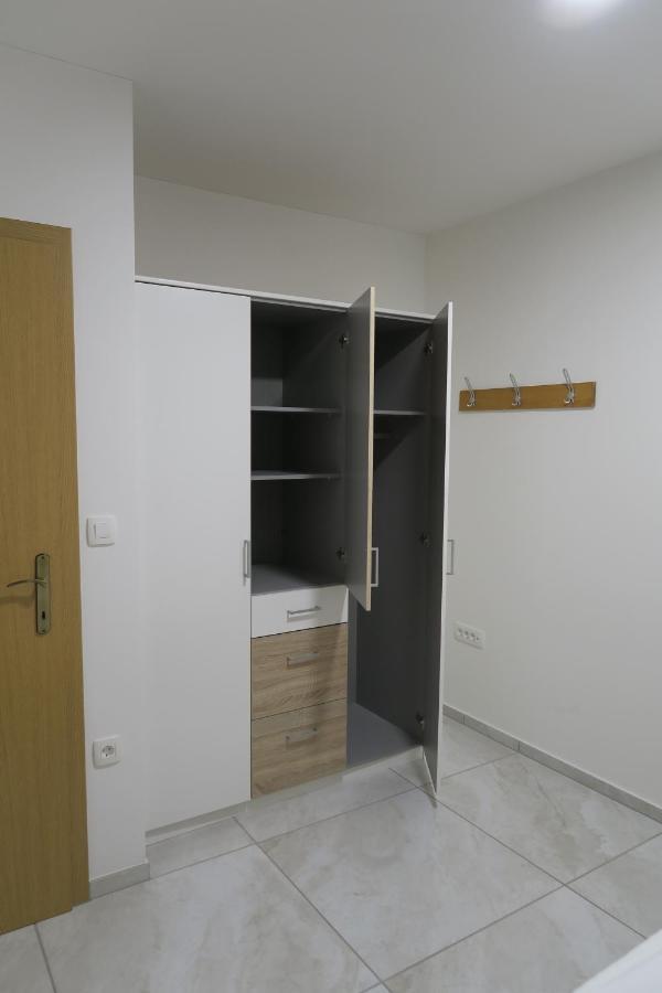 Rooms For Rent In Любляна Екстериор снимка
